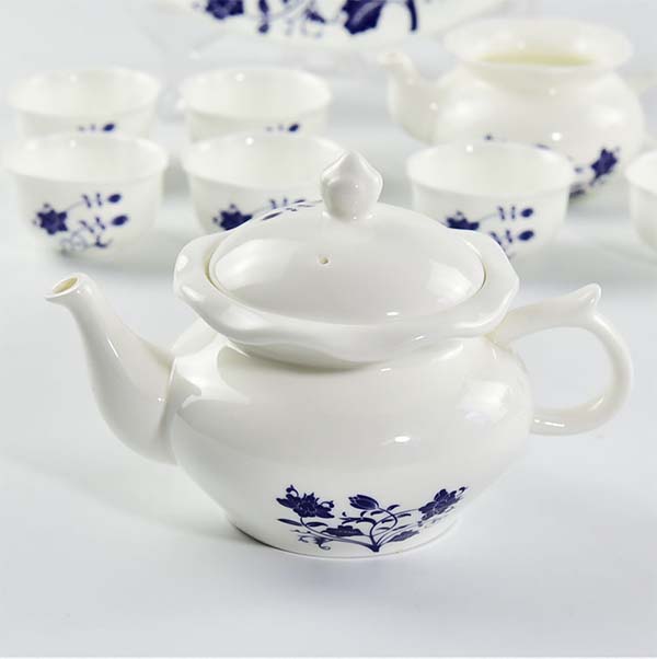 新中式青花骨瓷功夫茶具 结婚礼品定制创意画面